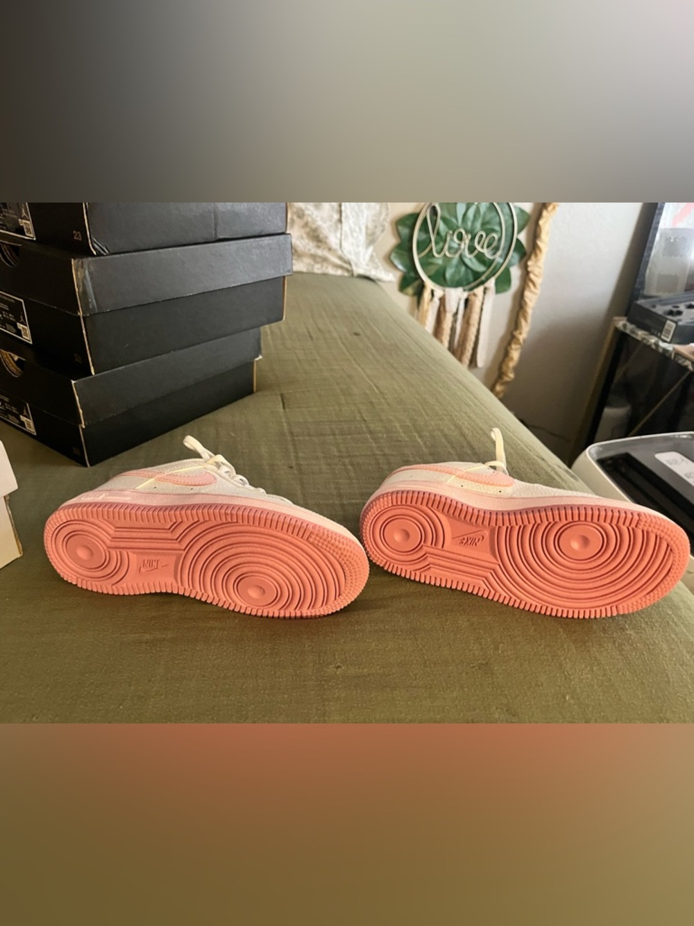 White/Pink Foam AF1 - Picture 2 of 5